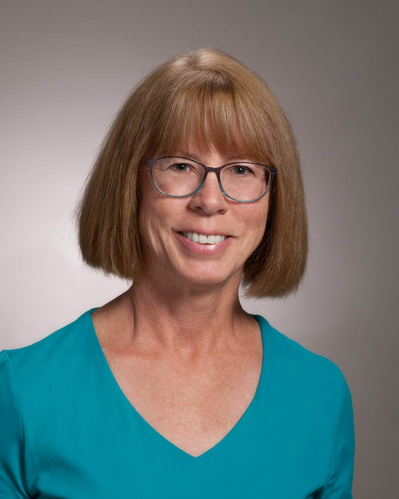 Janet Elder 2022 Janet Elder headshot